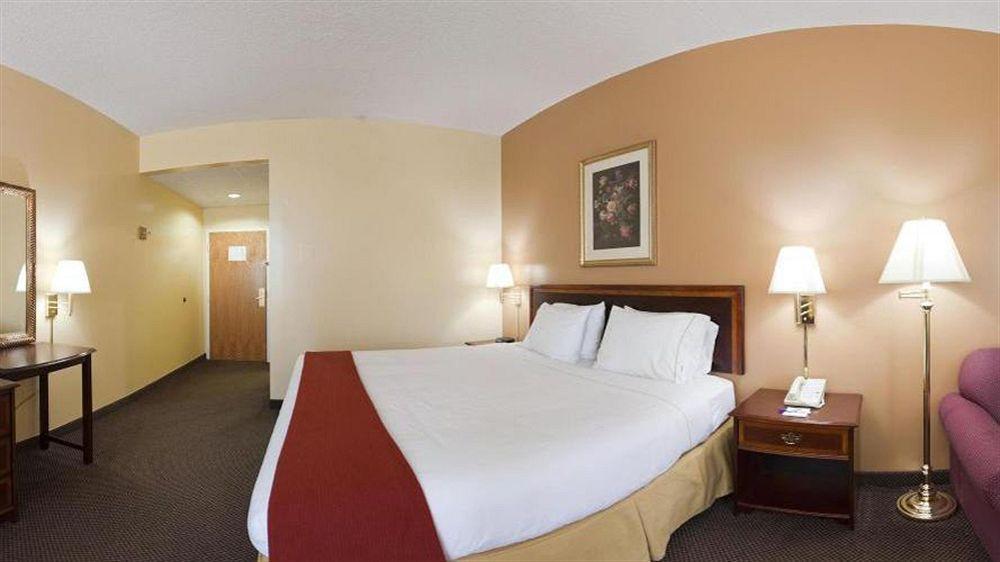 Holiday Inn Express Marshfield - Springfield Area By Ihg Exteriér fotografie